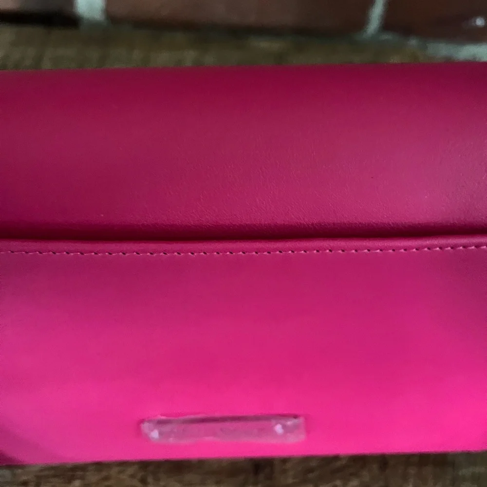 Betsy Johnson pink skull bag so cute new with tags - Picture 3 of 10
